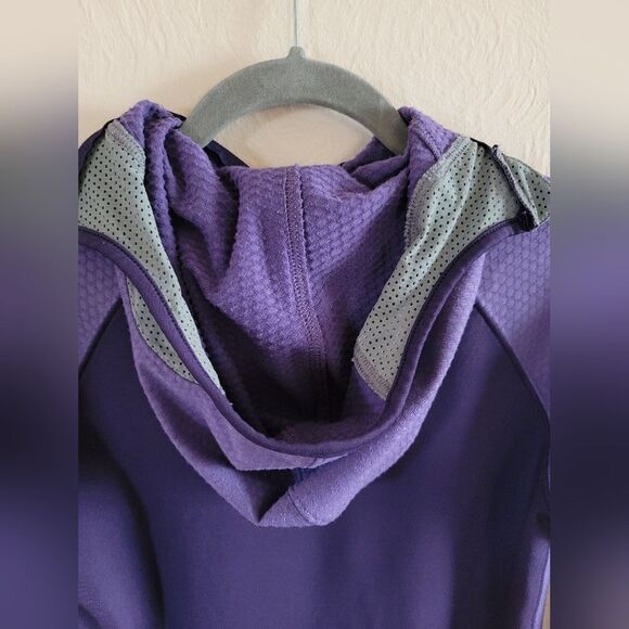 The North Face Flight Series Vapor Wick Hoodie, Purple, Size Small - Picture 4 of 10